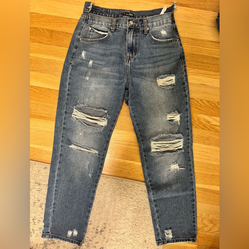 FROM ITALY! Distressed Jeans
